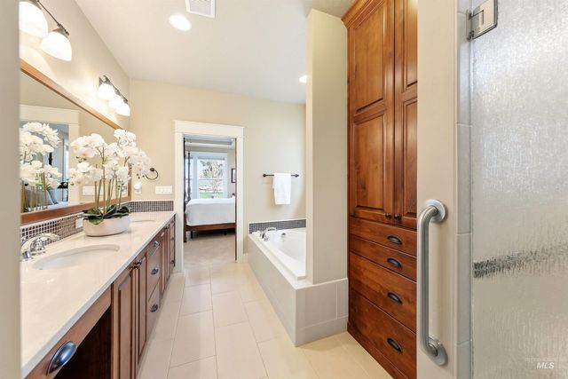 3372 E Parsnip Peak Drive, Boise, ID 83716