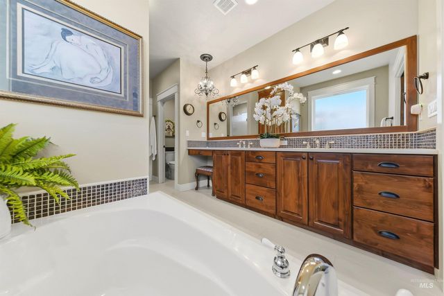 3372 E Parsnip Peak Drive, Boise, ID 83716