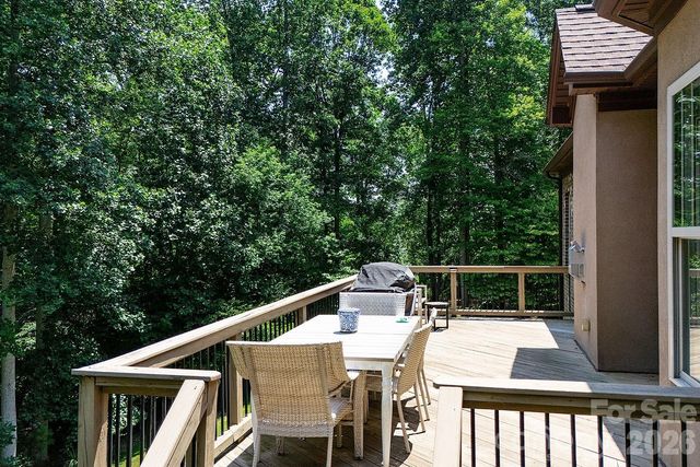 394 Stone Cliff Lane, Lake Wylie, SC 29710