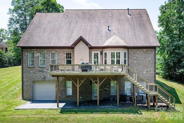 394 Stone Cliff Lane, Lake Wylie, SC 29710