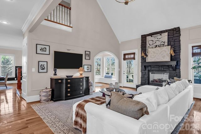 394 Stone Cliff Lane, Lake Wylie, SC 29710