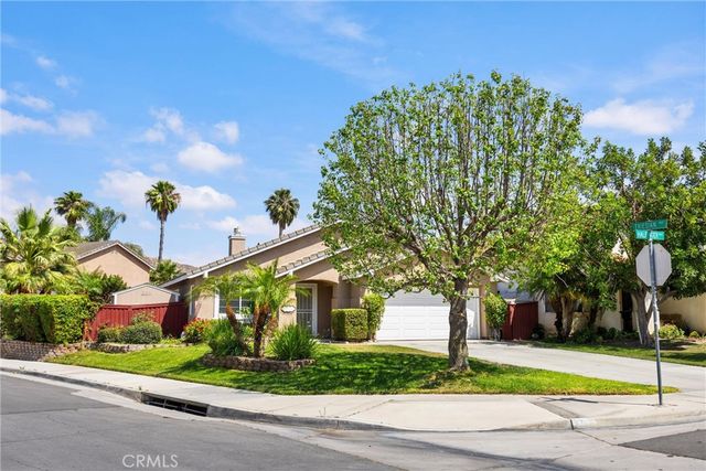 4361 Halfinger, Jurupa Valley, CA 92509
