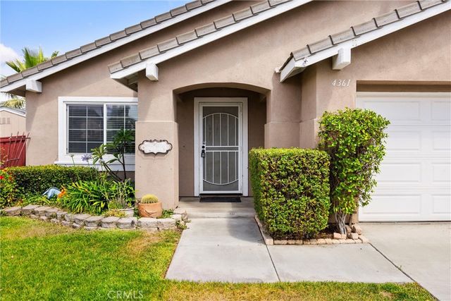 4361 Halfinger, Jurupa Valley, CA 92509