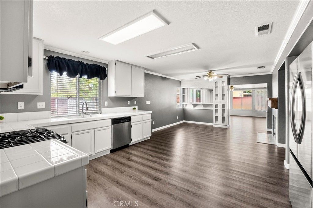 Image 10 of property listing at 4361 Halfinger, Jurupa Valley, CA 92509