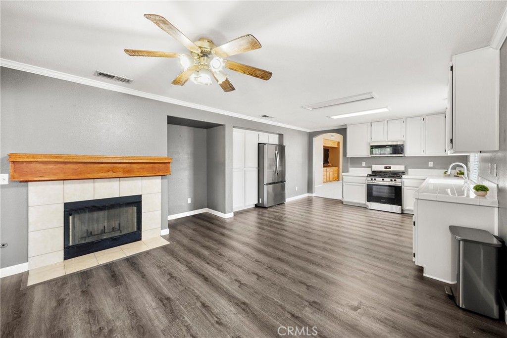 Image 12 of property listing at 4361 Halfinger, Jurupa Valley, CA 92509