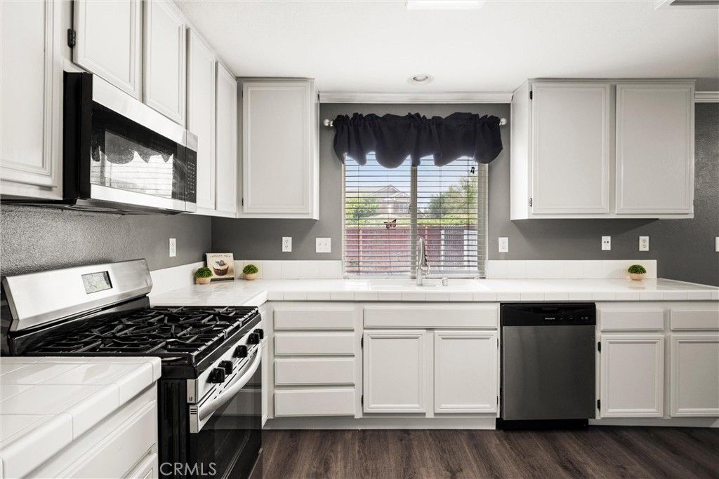 Image 17 of property listing at 4361 Halfinger, Jurupa Valley, CA 92509