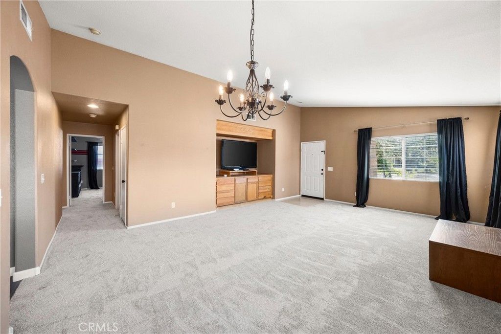 Image 5 of property listing at 4361 Halfinger, Jurupa Valley, CA 92509