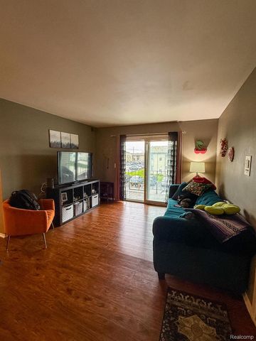 10077 Allen Pointe Drive, Allen Park, MI 48101