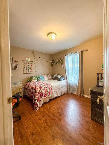10077 Allen Pointe Drive, Allen Park, MI 48101