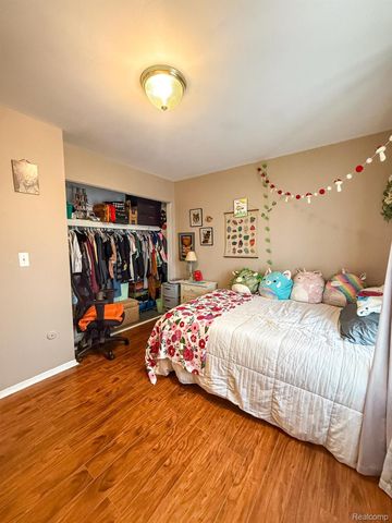 10077 Allen Pointe Drive, Allen Park, MI 48101