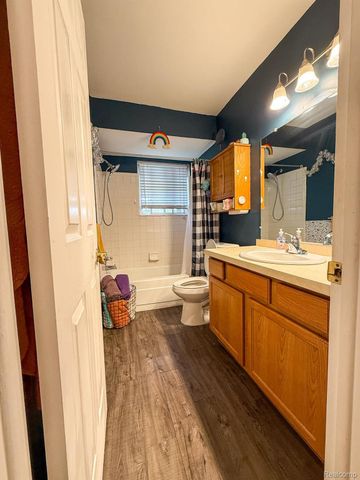 10077 Allen Pointe Drive, Allen Park, MI 48101