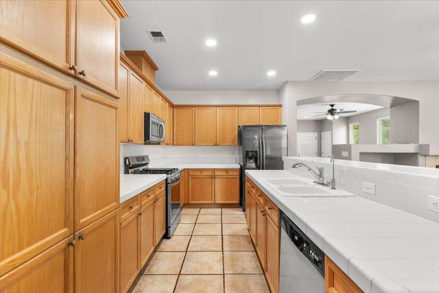 792 Jacob Way, Oakdale, CA 95361