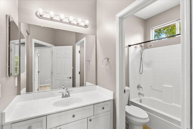 792 Jacob Way, Oakdale, CA 95361