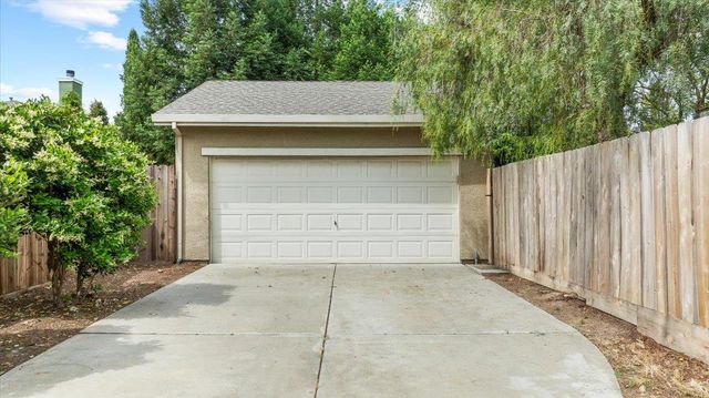 792 Jacob Way, Oakdale, CA 95361