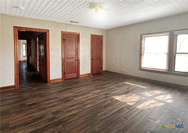 1915 & 1925 S Wall Street, Belton, TX 76513