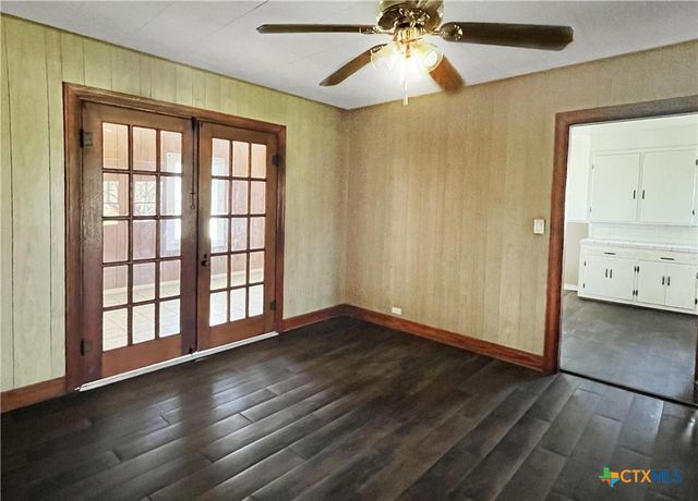 1915 & 1925 S Wall Street, Belton, TX 76513