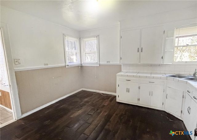 1915 & 1925 S Wall Street, Belton, TX 76513