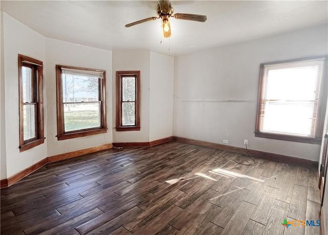 1915 & 1925 S Wall Street, Belton, TX 76513