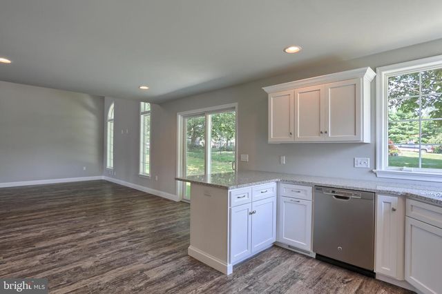 010 STARLIGHT LANE, Lebanon, PA 17046