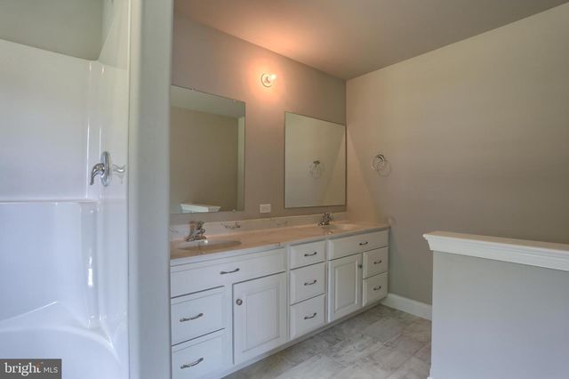 010 STARLIGHT LANE, Lebanon, PA 17046