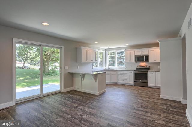 010 STARLIGHT LANE, Lebanon, PA 17046