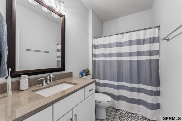 2446 N 191 Avenue, Omaha, NE 68022