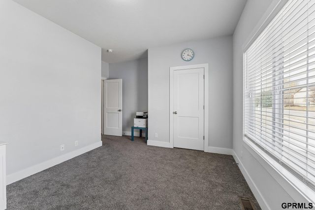 2446 N 191 Avenue, Omaha, NE 68022