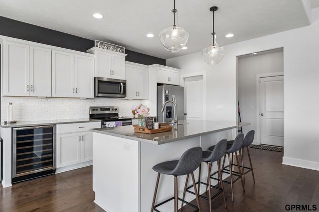 2446 N 191 Avenue, Omaha, NE 68022