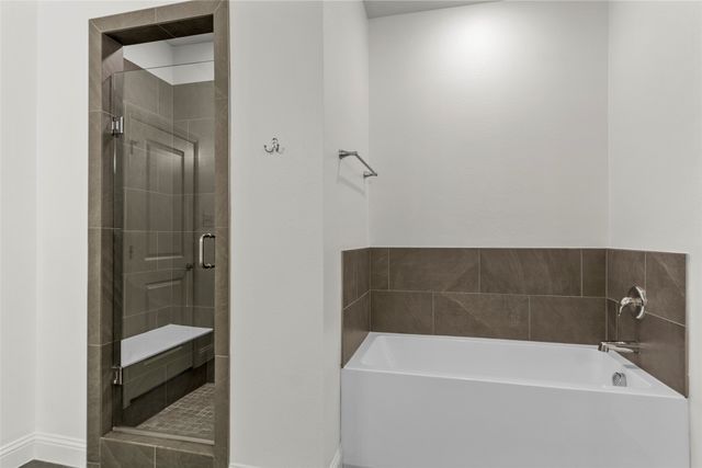 498 Oak Creek Drive, Lavon, TX 75166