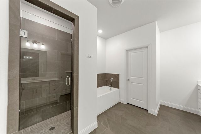 498 Oak Creek Drive, Lavon, TX 75166