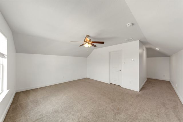 498 Oak Creek Drive, Lavon, TX 75166