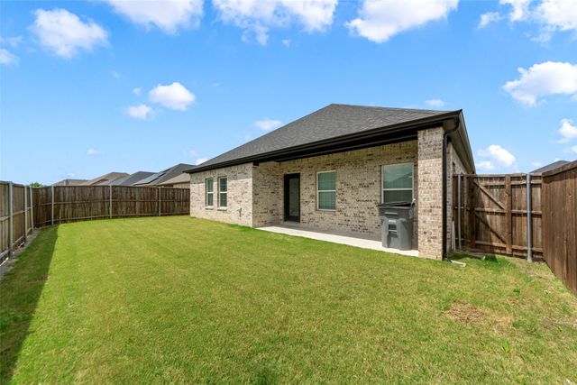 498 Oak Creek Drive, Lavon, TX 75166
