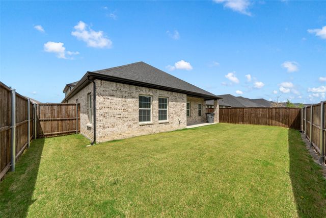 498 Oak Creek Drive, Lavon, TX 75166