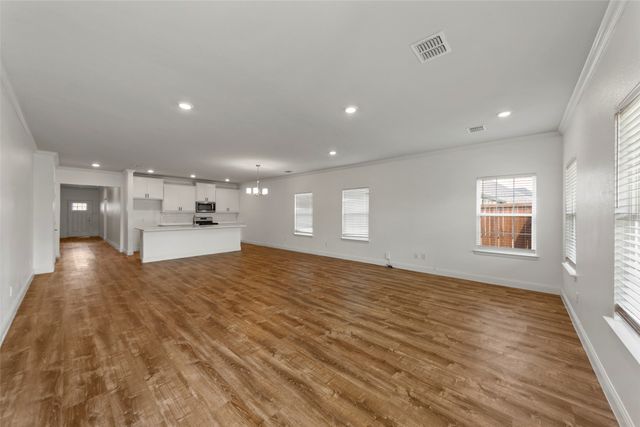 498 Oak Creek Drive, Lavon, TX 75166