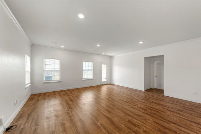 498 Oak Creek Drive, Lavon, TX 75166