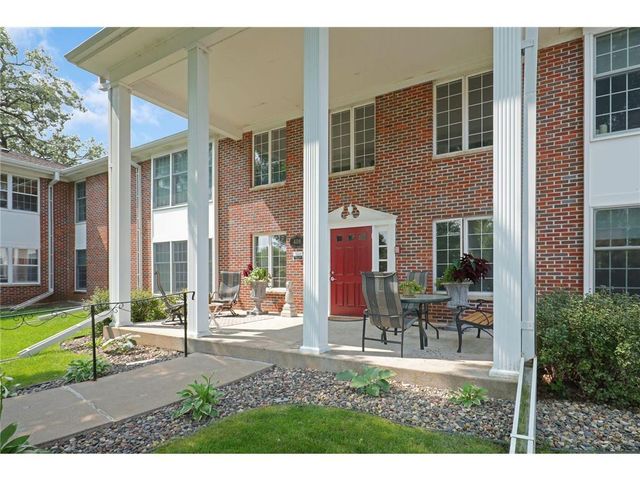 408 3rd Street N 104, Stillwater, MN 55082