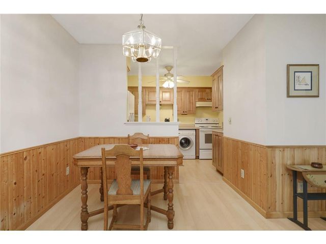 408 3rd Street N 104, Stillwater, MN 55082