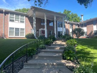 408 3rd Street N 104, Stillwater, MN 55082