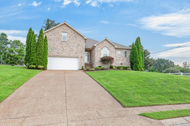 1738 Dryden Dr, Spring Hill, TN 37174