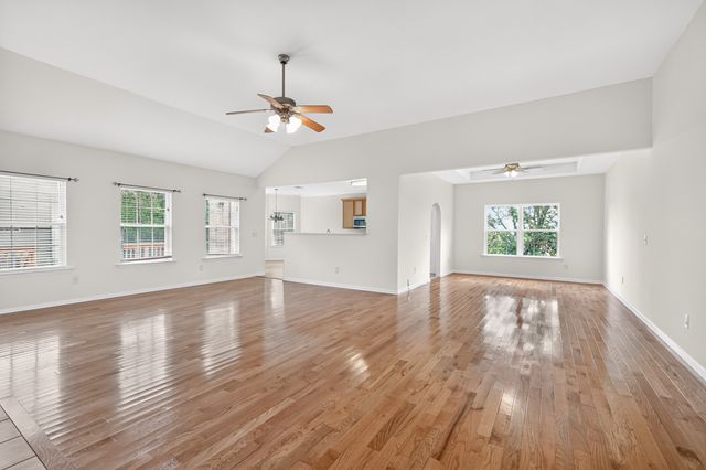 1738 Dryden Dr, Spring Hill, TN 37174
