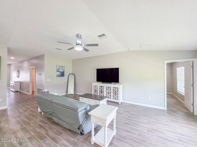 207 Winged Foot Lane, Daytona Beach, FL 32124
