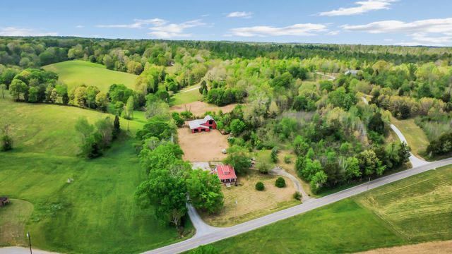 2193 Hughes Rd, Erin, TN 37061