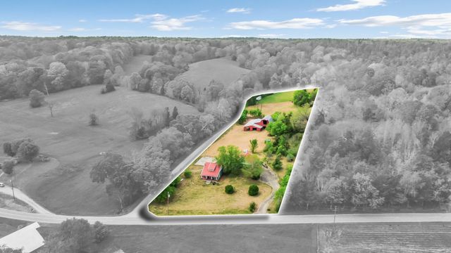 2193 Hughes Rd, Erin, TN 37061