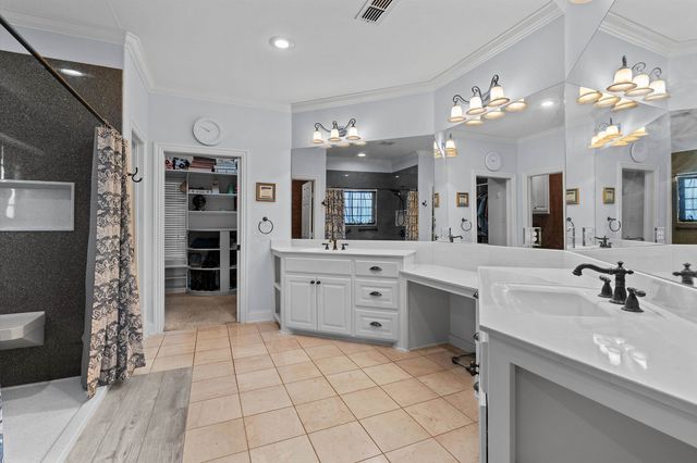 2120 PAGE ROAD, Longview, TX 75601