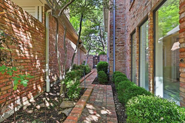 5020 Briar Tree Drive, Dallas, TX 75248