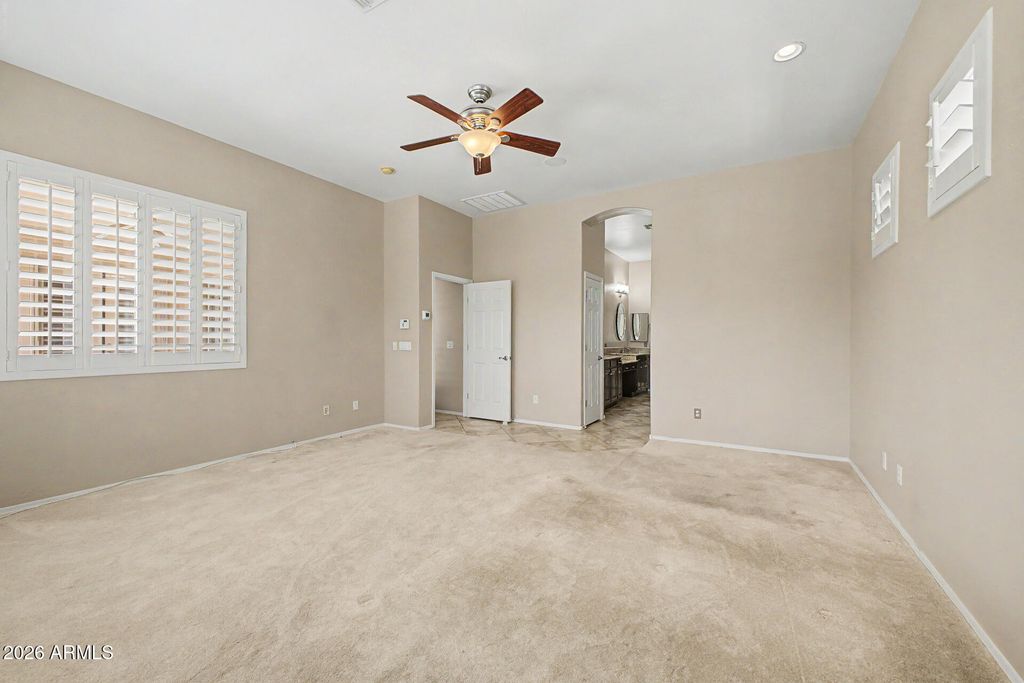 Image 15 of property listing at 9749 W BENT TREE Drive, Peoria, AZ 85383