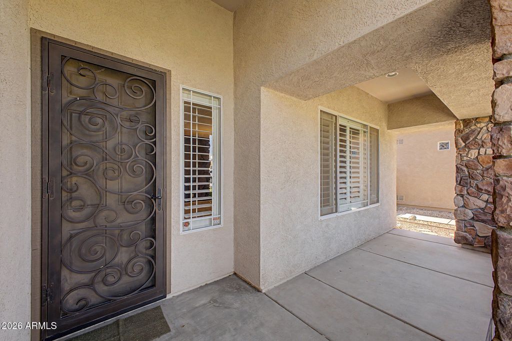 Image 2 of property listing at 9749 W BENT TREE Drive, Peoria, AZ 85383