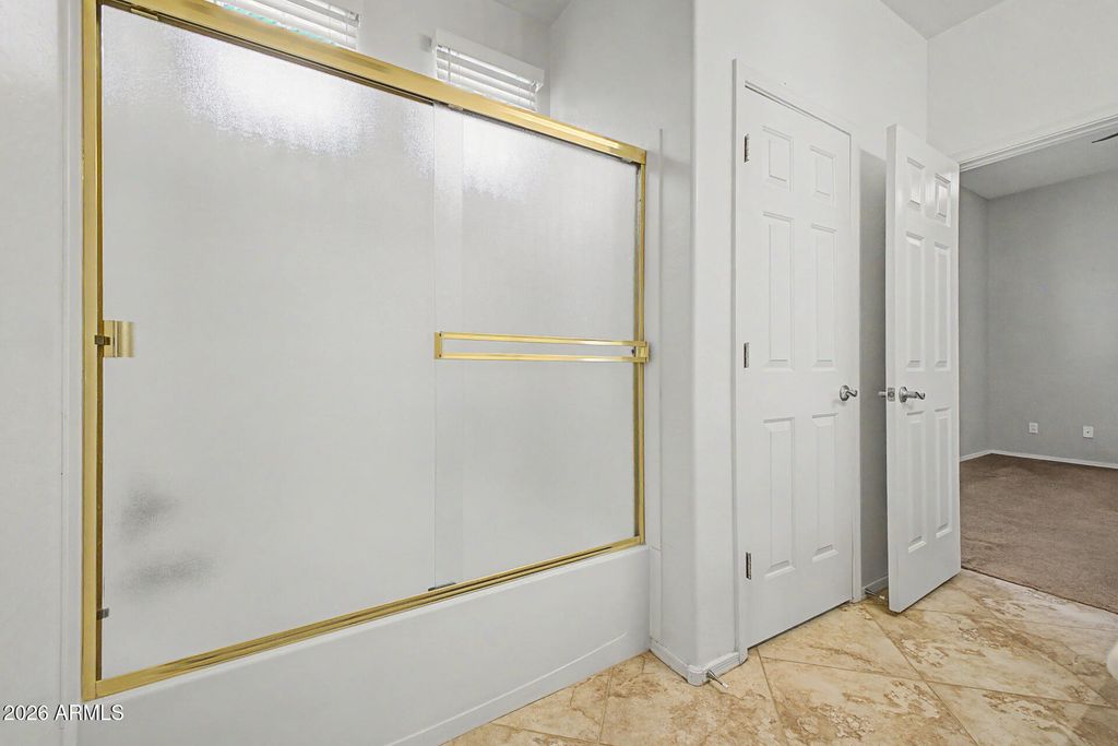 Image 24 of property listing at 9749 W BENT TREE Drive, Peoria, AZ 85383