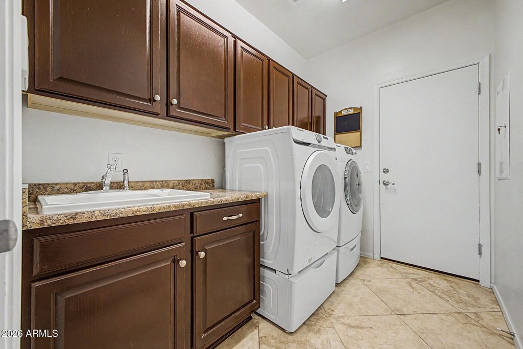 Image 31 of property listing at 9749 W BENT TREE Drive, Peoria, AZ 85383