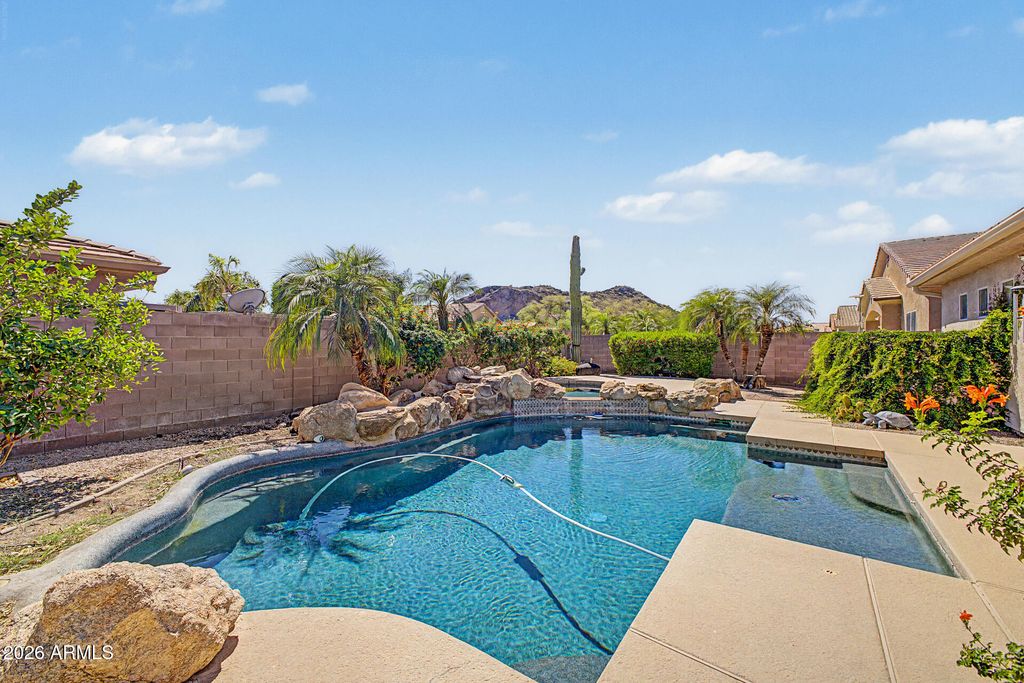 Image 41 of property listing at 9749 W BENT TREE Drive, Peoria, AZ 85383